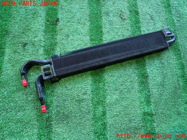 2UPJ-9232622481]ジープ・グランドチェロキー(WK36T)オイルクーラー1 中古_2