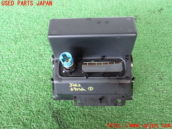 2UPJ-9232627841]ジープ・グランドチェロキー(WK36T)小物入れ1 中古_3