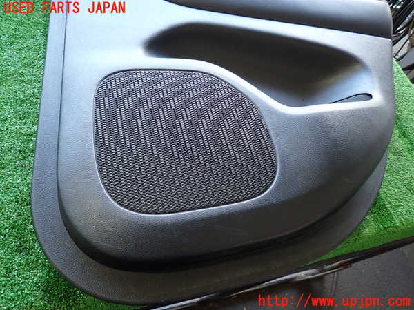 2UPJ-9232621294]ジープ・グランドチェロキー(WK36T)右後ドア内張り 中古_2