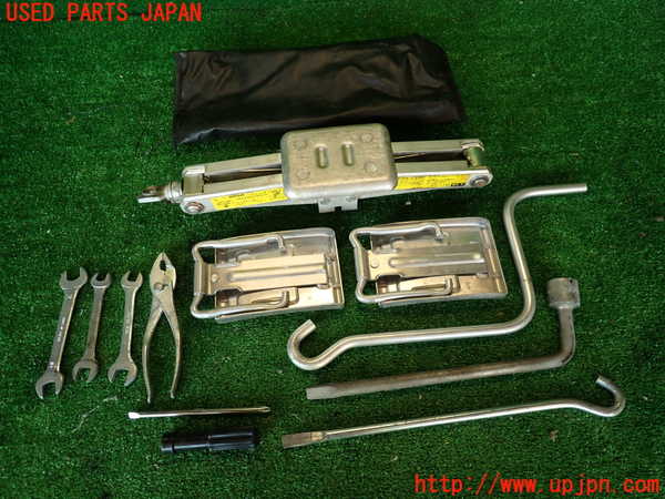 2UPJ-9232637805]フェアレディZ(GCZ32)車載工具 中古_3