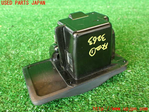 2UPJ-9232637821]フェアレディZ(GCZ32)灰皿1 中古_5
