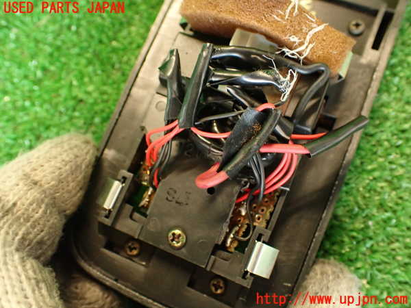 2UPJ-9232636411]フェアレディZ(GCZ32)ルームランプ1 (1列目真中)(ジャンク品) 中古_4