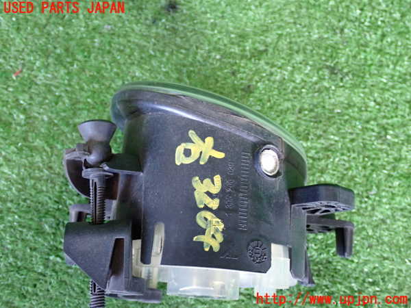 2UPJ-9232641180]ベンツ GLA180 X156(156942)右フォグ 中古_3