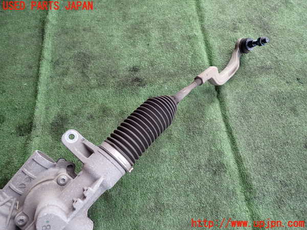2UPJ-9232644235]ベンツ GLA180 X156(156942)パワステギアボックス 中古_2