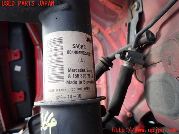 2UPJ-9232645015]ベンツ GLA180 X156(156942)右フロントストラット 中古_2