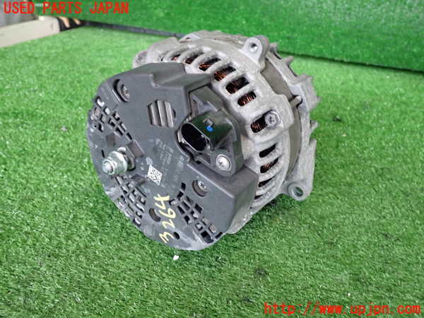 2UPJ-9232646015]ベンツ GLA180 X156(156942)オルタネーター(ダイナモ) 中古_2