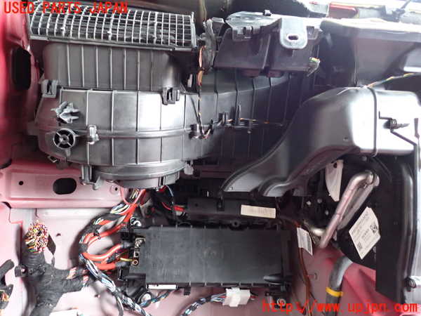 2UPJ-9232646081]ベンツ GLA180 X156(156942)エバポレーター1 中古_4