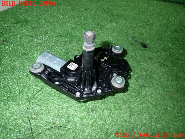 2UPJ-9232646775]ベンツ GLA180 X156(156942)リアワイパーモーター 中古_2