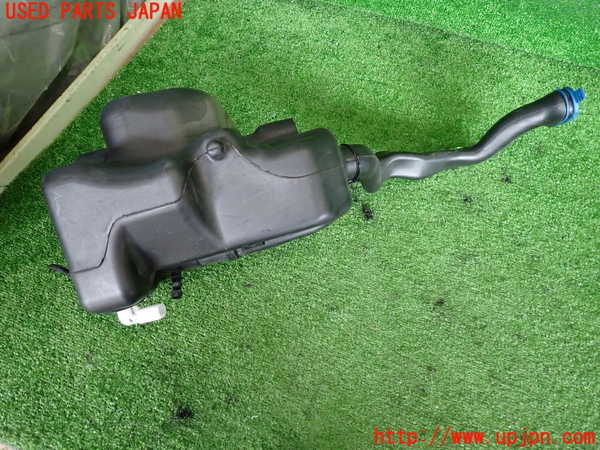 2UPJ-9232646791]ベンツ GLA180 X156(156942)ウォッシャータンク1 中古_3