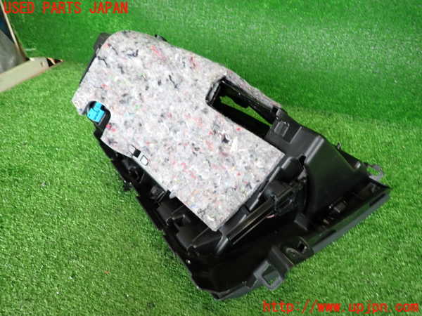 2UPJ-9232647516]ベンツ GLA180 X156(156942)グローブボックス1 中古_4