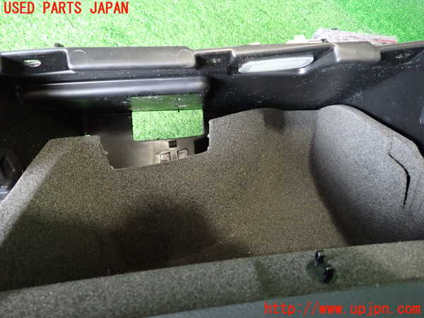 2UPJ-9232647516]ベンツ GLA180 X156(156942)グローブボックス1 中古_5