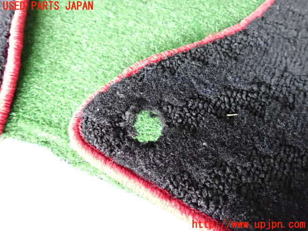 2UPJ-9232647800]ベンツ GLA180 X156(156942)フロアマット 中古_4