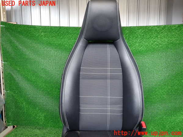 2UPJ-9232647035]ベンツ GLA180 X156(156942)運転席シート 中古_4