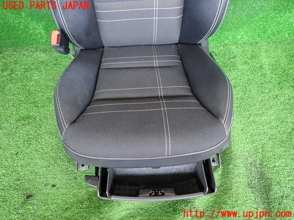 2UPJ-9232647065]ベンツ GLA180 X156(156942)助手席シート 中古_2