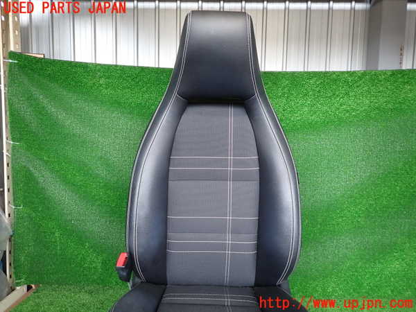 2UPJ-9232647065]ベンツ GLA180 X156(156942)助手席シート 中古_3