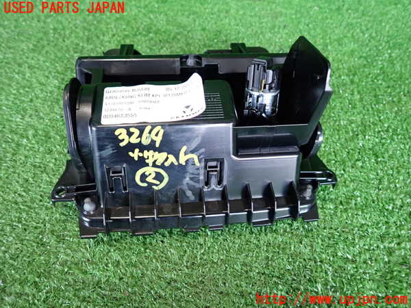 2UPJ-9232647842]ベンツ GLA180 X156(156942)小物入れ2 中古_3