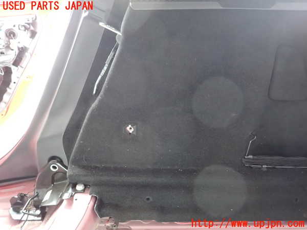 2UPJ-9232647675]ベンツ GLA180 X156(156942)右リアピラートリム 中古_4
