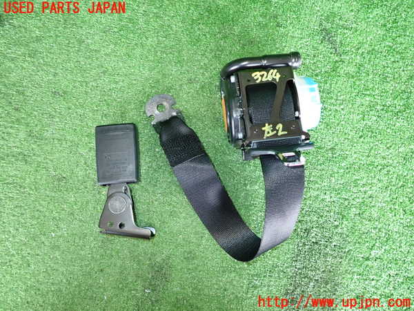 2UPJ-9232647185]ベンツ GLA180 X156(156942)左2列目シートベルト 中古_2
