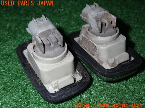 3UPJ=9232650530]ランドクルーザー100(HDJ101K)前期 01-212-1410N-Y サイドマーカー 中古_3