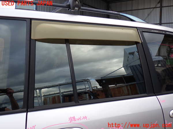 2UPJ-9232651290]ランクル100系(HDJ101K)右後ドア (43R-00073) 中古_2