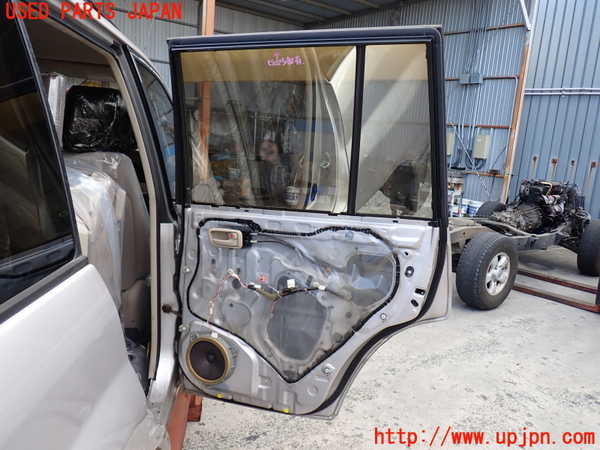 2UPJ-9232651290]ランクル100系(HDJ101K)右後ドア (43R-00073) 中古_5