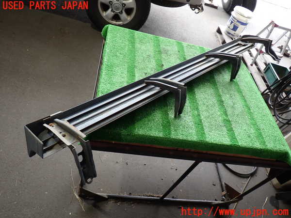 2UPJ-9232651390]ランクル100系(HDJ101K)右サイドステップ 中古_4