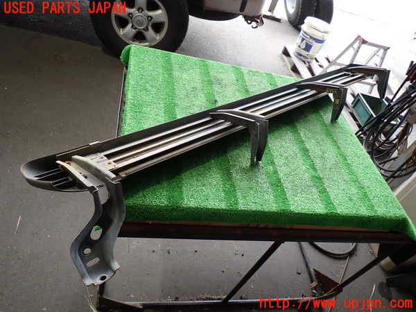 2UPJ-9232651392]ランクル100系(HDJ101K)左サイドステップ 中古_4