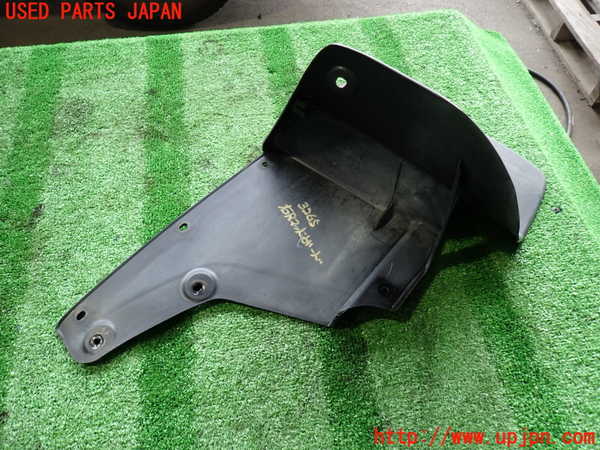 2UPJ-9232651454]ランクル100系(HDJ101K)右リアマッドガード(泥除け) 中古_2