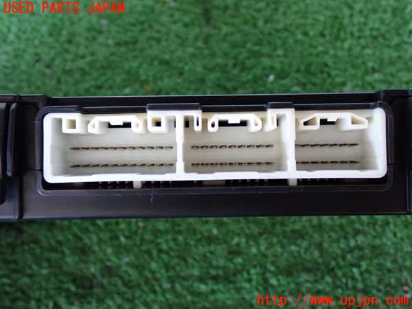 2UPJ-9232656147]ランクル100系(HDJ101K)コンピューター2 中古_2