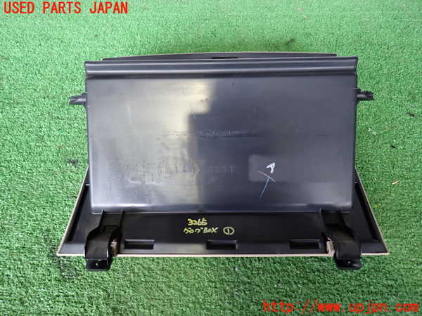 2UPJ-9232657516]ランクル100系(HDJ101K)グローブボックス1 中古_3