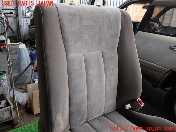 2UPJ-9232657035]ランクル100系(HDJ101K)運転席シート 中古_3