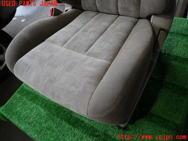 2UPJ-9232657065]ランクル100系(HDJ101K)助手席シート 中古_2
