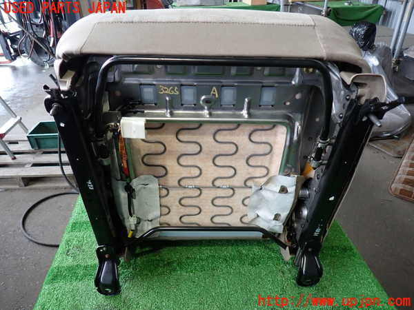 2UPJ-9232657065]ランクル100系(HDJ101K)助手席シート 中古_5