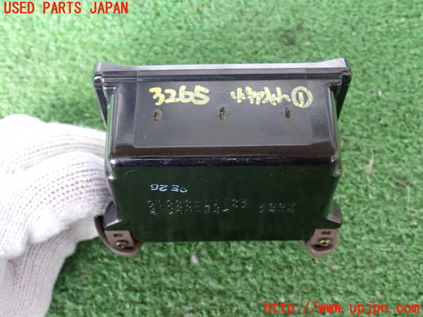 2UPJ-9232657841]ランクル100系(HDJ101K)小物入れ1 中古_3