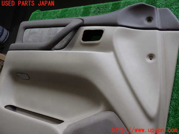 2UPJ-9232651264]ランクル100系(HDJ101K)左前ドア内張り 中古_3