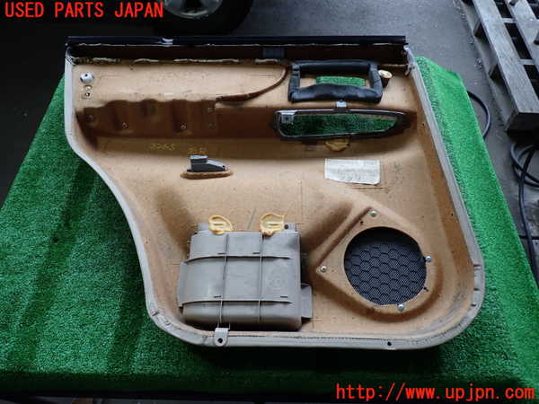 2UPJ-9232651294]ランクル100系(HDJ101K)右後ドア内張り 中古_5