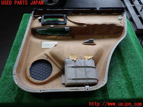 2UPJ-9232651324]ランクル100系(HDJ101K)左後ドア内張り 中古_5