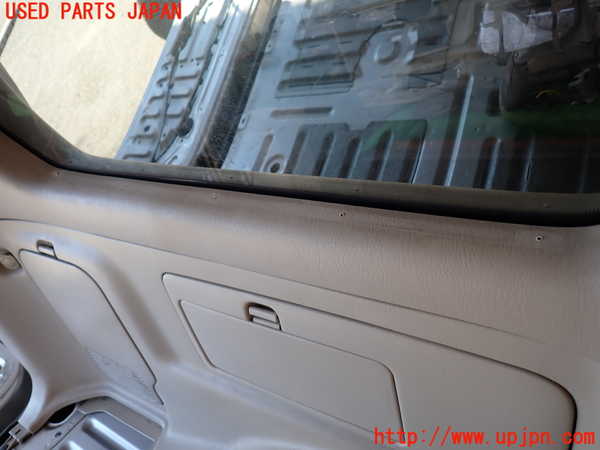 2UPJ-9232657680]ランクル100系(HDJ101K)左リアピラートリム 中古_5