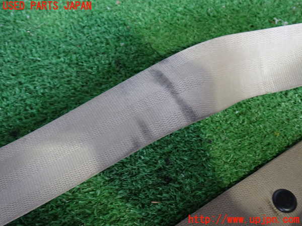 2UPJ-9232657045]ランクル100系(HDJ101K)運転席シートベルト 中古_2