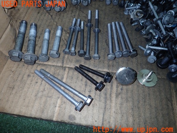 3UPJ=9232660720]BMW 640i クーペ(LW30C F13)ネジ・ナット・ステー類 セット ジャンク_3