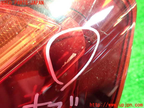 1UPJ-9232661530]BMW 640i クーペ(LW30C F13)右テールランプ ジャンク部品取り_3