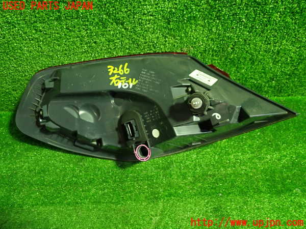 1UPJ-9232661530]BMW 640i クーペ(LW30C F13)右テールランプ ジャンク部品取り_4