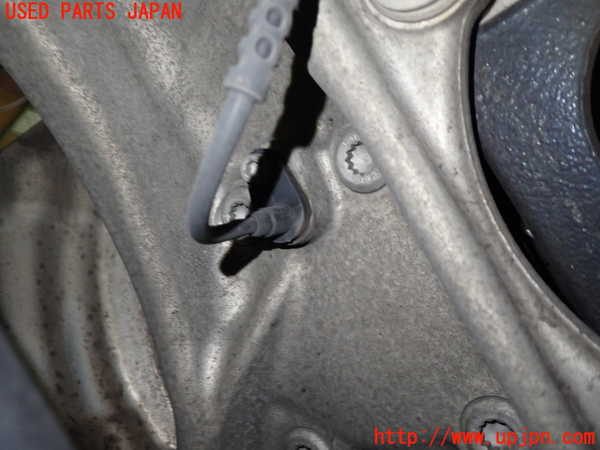 1UPJ-9232664290]BMW 640i クーペ(LW30C F13)右フロントナックルハブ 中古_2