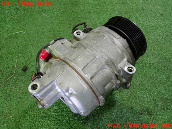 1UPJ-9232666025]BMW 640i クーペ(LW30C F13)エアコンコンプレッサー 中古_4