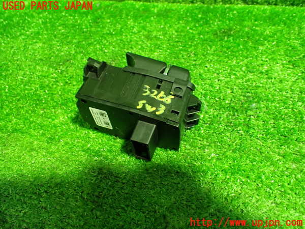 1UPJ-9232666308]BMW 640i クーペ(LW30C F13)スイッチ3 (電動パーキング) 中古_3
