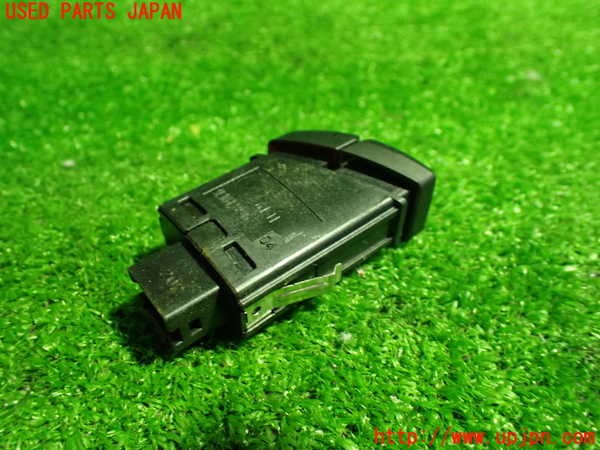 1UPJ-9232666290]BMW 640i クーペ(LW30C F13)ハザードスイッチ 中古_2