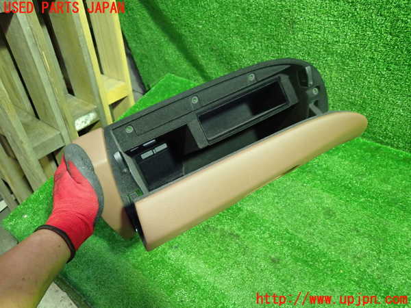 1UPJ-9232667516]BMW 640i クーペ(LW30C F13)グローブボックス1 中古_2
