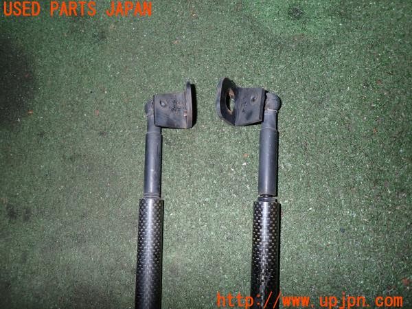 3UPJ=9232670053]ヴェルファイア(GGH20W)社外 ボンネットダンパー カーボン調 中古_5