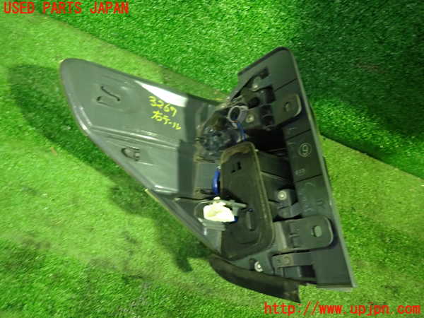 1UPJ-9232671530]ヴェルファイア(GGH20W)右テールランプ 中古_2