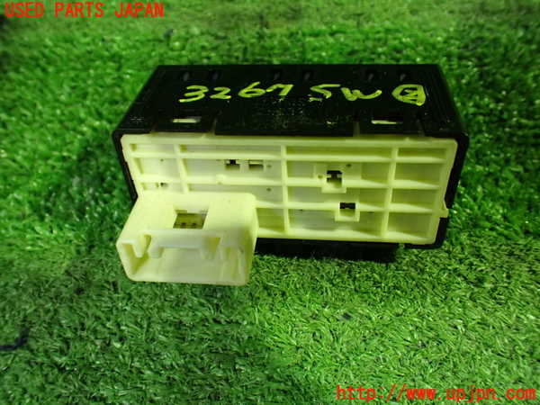 1UPJ-9232676307]ヴェルファイア(GGH20W)スイッチ2 (ソナー・VSC OFF等) 中古_2